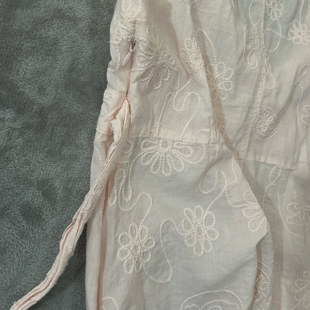 V- neck floral baby pink cap sleeve blouse - Picture 10 of 11